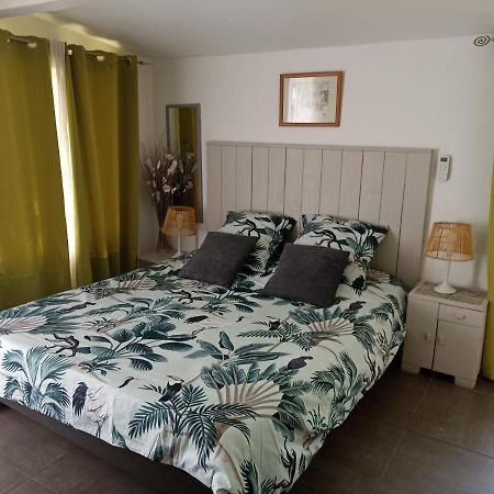 Chambre D'Hote - Mas Le Barret Арль Екстер'єр фото