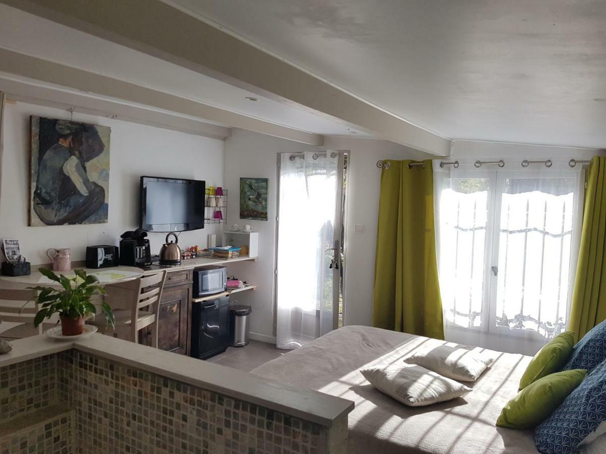 Chambre D'Hote - Mas Le Barret Арль Екстер'єр фото