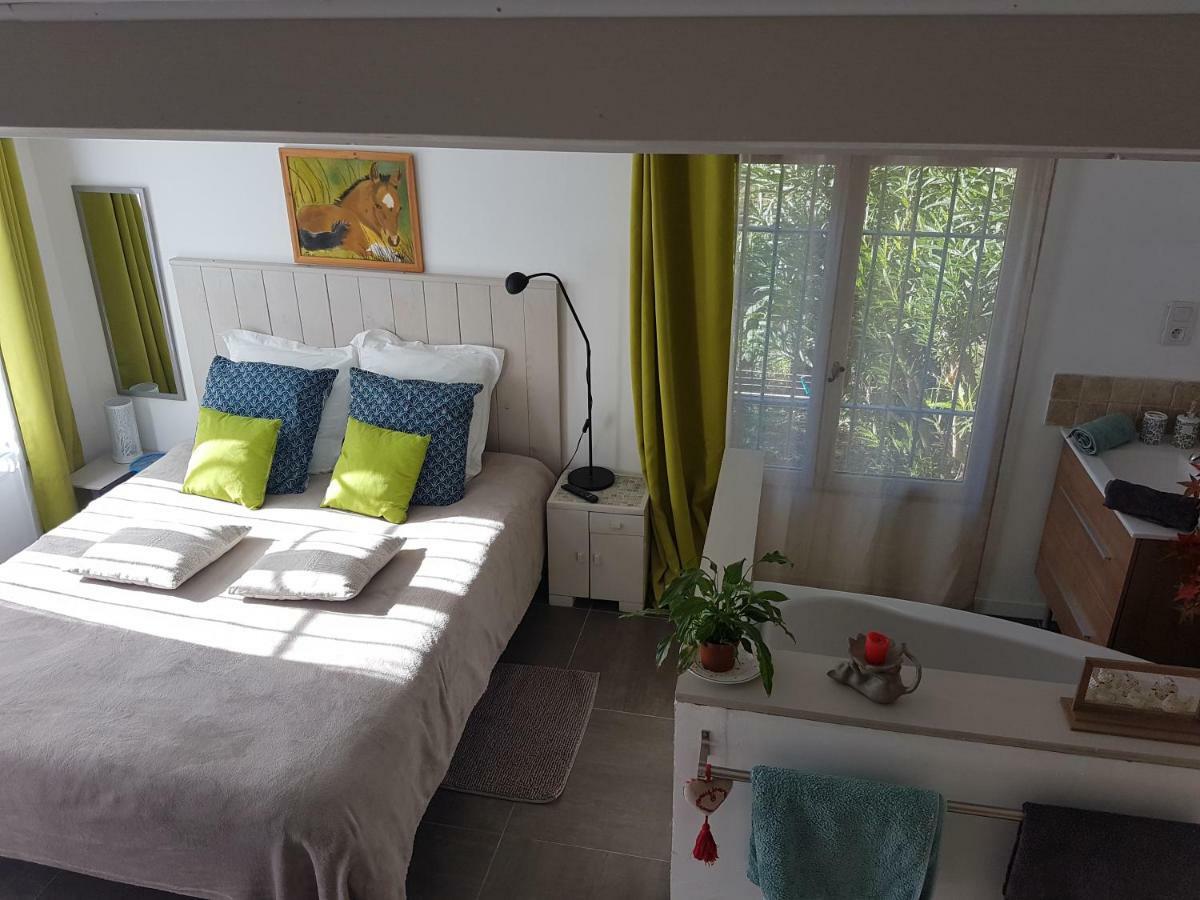 Chambre D'Hote - Mas Le Barret Арль Екстер'єр фото